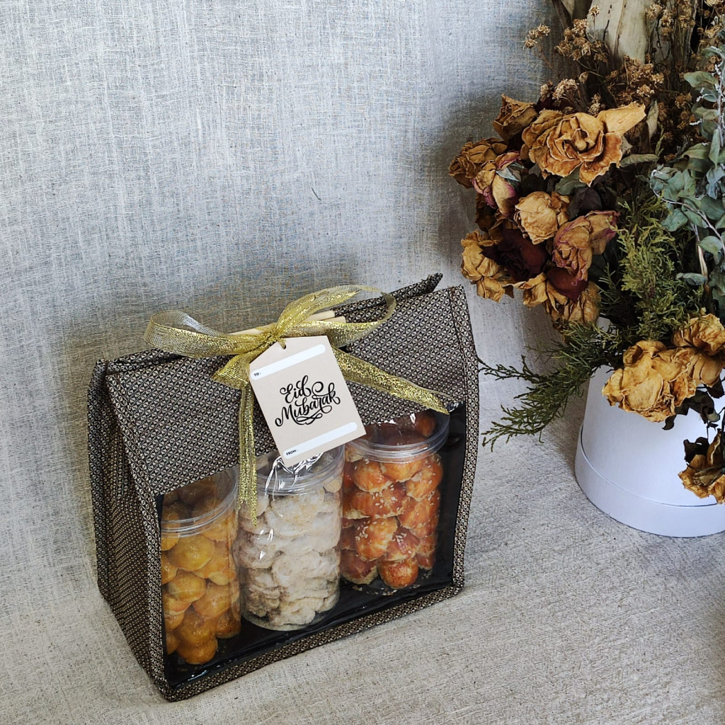 

EthneeQ - Hampers Lebaran EthneeQ - Hampers Hari Raya Idul Fitri - Hamper Ekslusive Raya