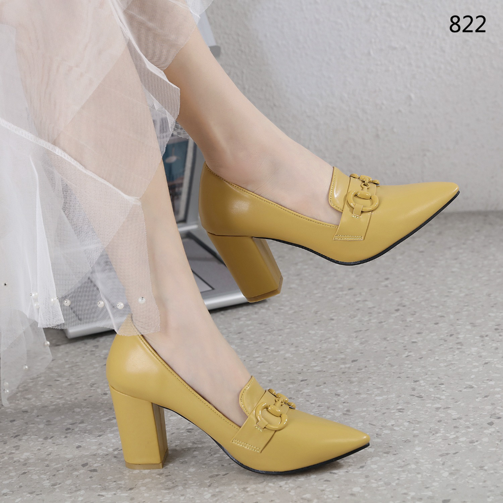 GC  822 Leather Horsebit Block Heel Pumps