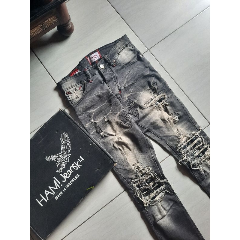 Limited Edition HamJeansku X Paranoise - Denimitup