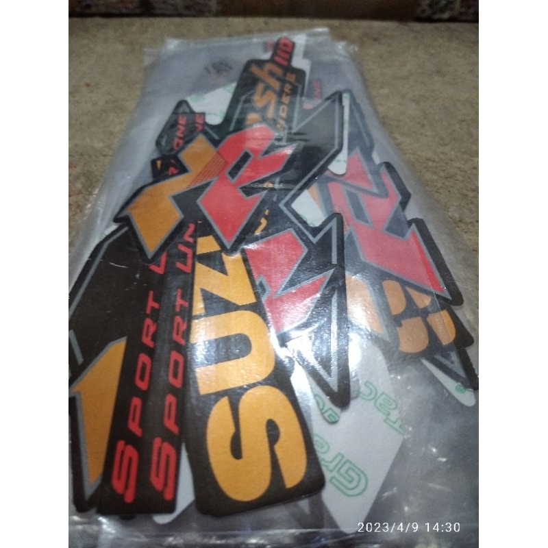 STRIPING STIKER LIST SUZUKI SMASH 110 NR II HITAM SMASH NR 2 HITAM