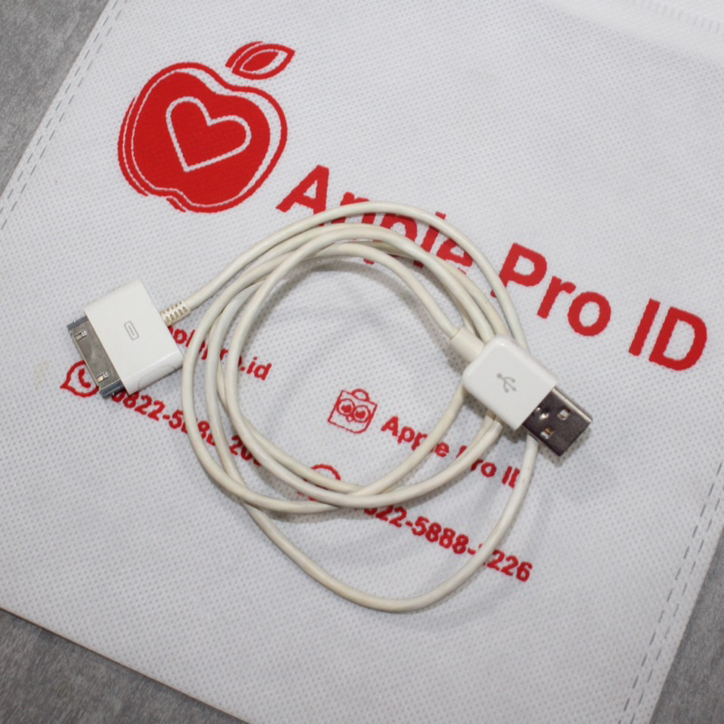 Kabel 30 Pin for Phone 2/3/4/4s/iPod Bawaan iPod Preloved/Second Good Condition 100% Original