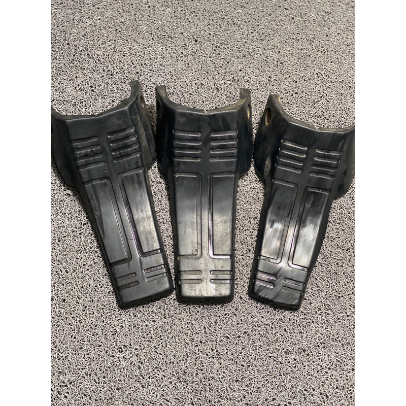 karet pelana sayap tebeng legshiel suzuki rc 100 rc 80 bravo spirit karet sayap suzuki rc 100 rc80 o