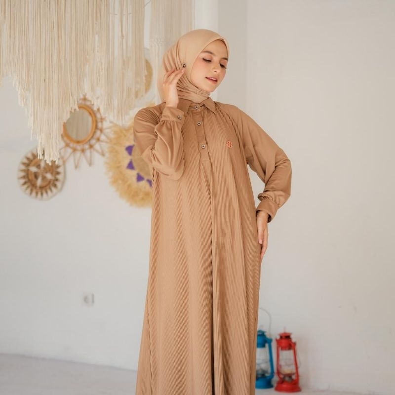 Hi Fashion Gamis Plisket Cloxia GP 115 Ld 120cm Bahan Caramel Premium