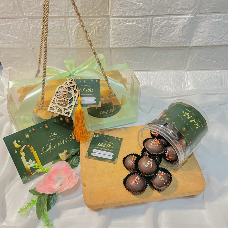 

Box Hampers Lebaran Makassar