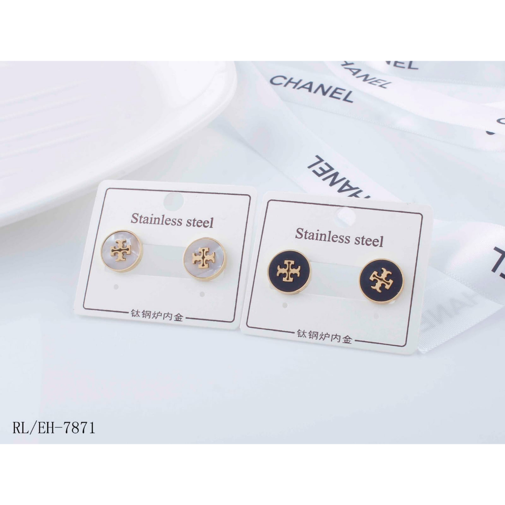 Anting Titanium Mata Hitam Dan Putih Perhiasan Fashion 7871