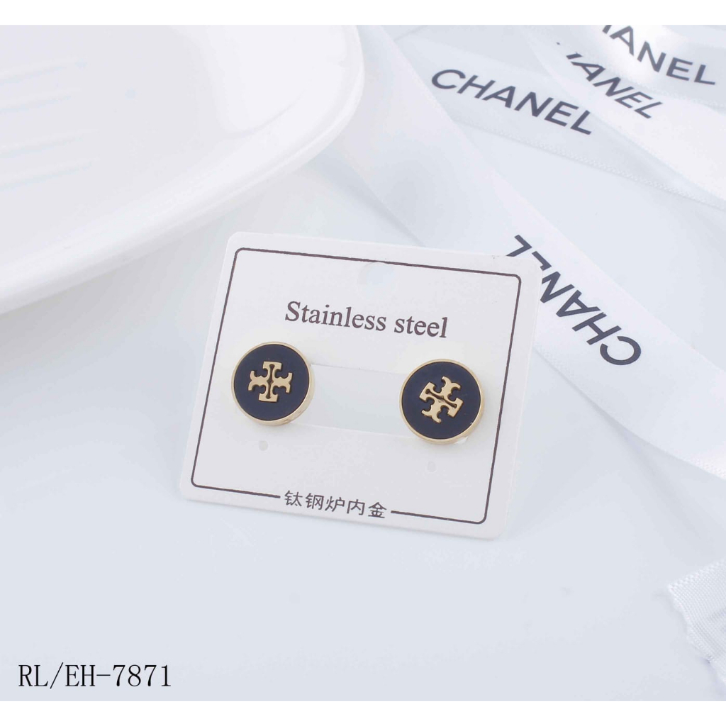 Anting Titanium Mata Hitam Dan Putih Perhiasan Fashion 7871