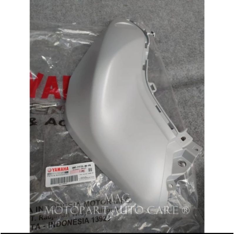 COVER SIDE B8D-F4139-00-P0 COVER TANGKI KANAN MT15 PUTIH PART ORIGINAL YAMAHA