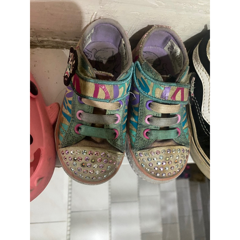 Sepatu anak perempuan skechers