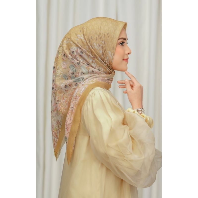 Buttonscarves The Ederra 2.0 Curry