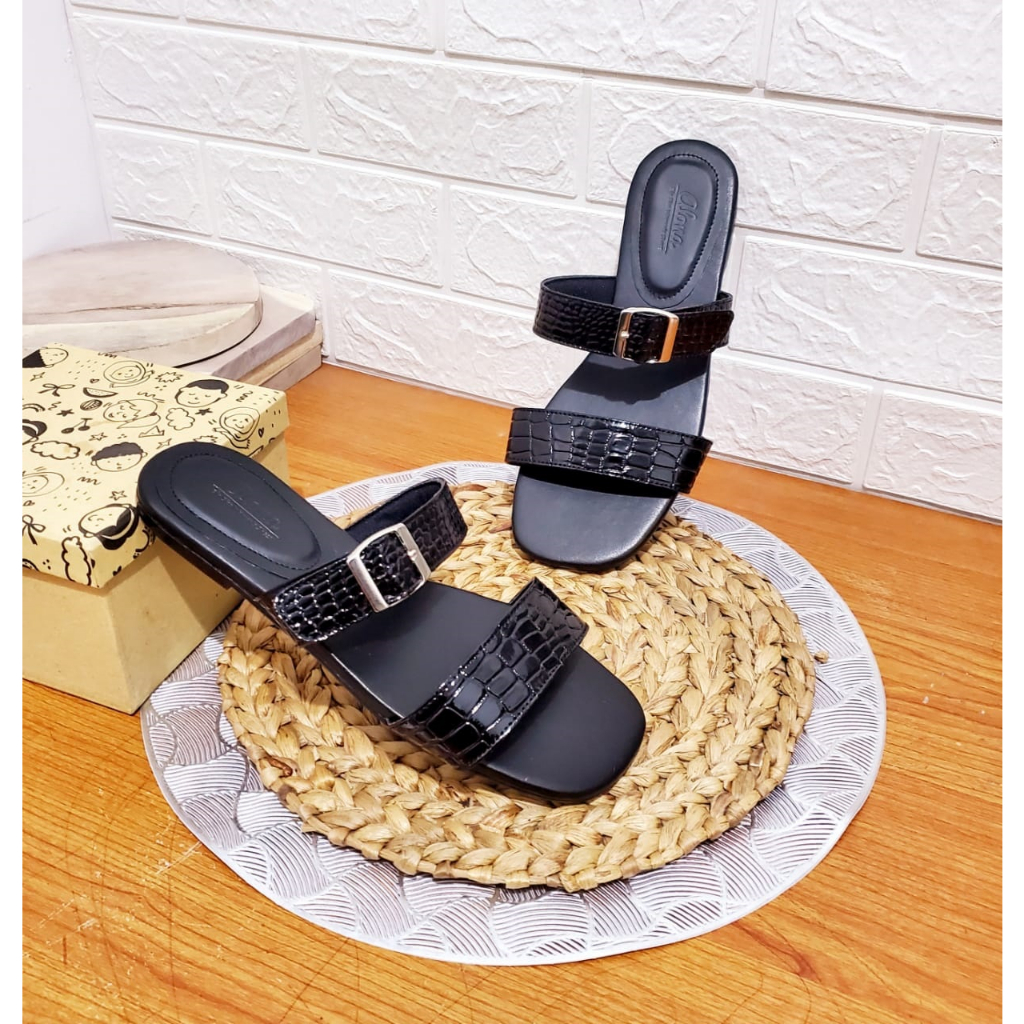 Jesicca - Sandal Flat Wanita (Ukuran Kaki Besar Jumbo) Sendal Teplek Casual Santai Kulit Croco Hitam