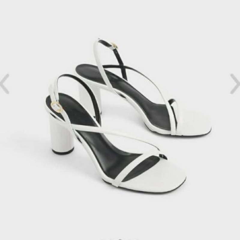 Preloved White Heels Sandal Charles & Keith