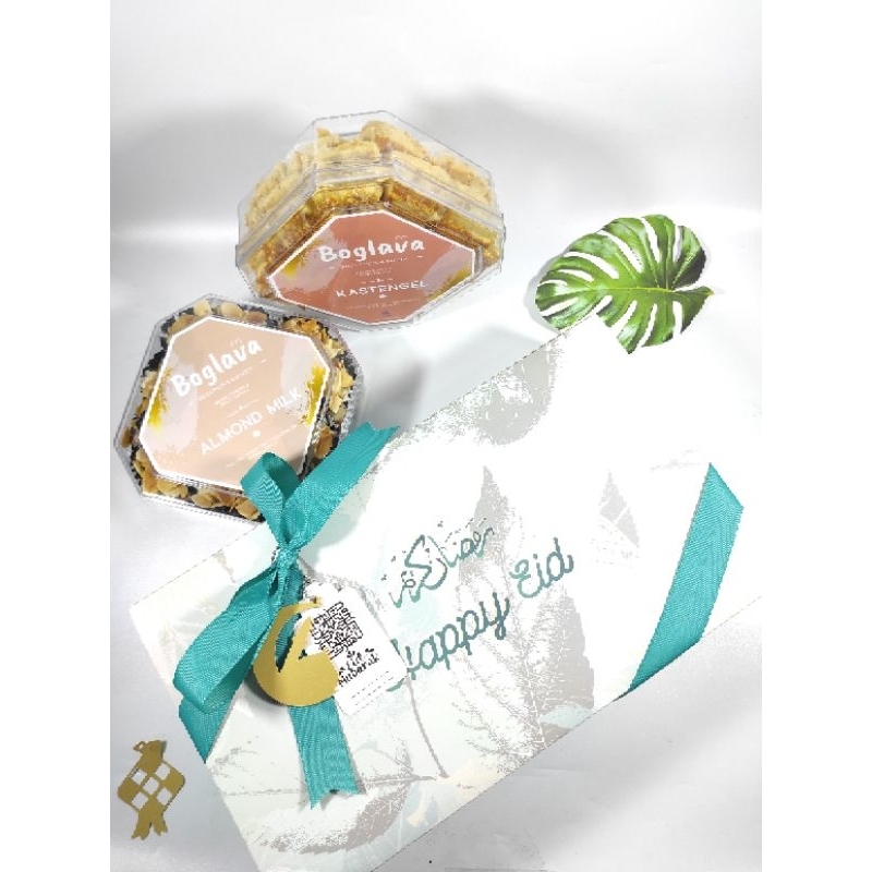 

Paket GROSIR 171rb Minimal 2 Box - Hampers Lebaran Syahlaa Luxury isi 2 Toples 900 Gram