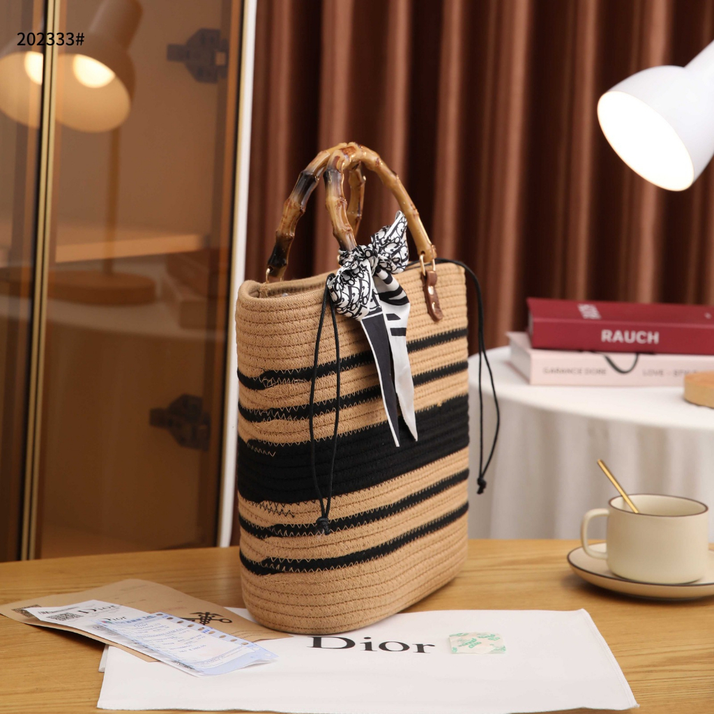 D 20233 Bamboo Handle Cotton Beach Bag