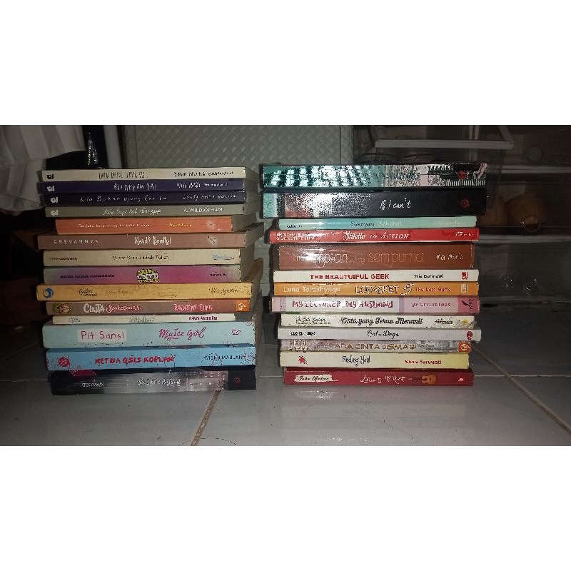 

[BACA DESKRIPSI] Preloved Novel Indonesia (Wattpad, Self Improvement, Romance)