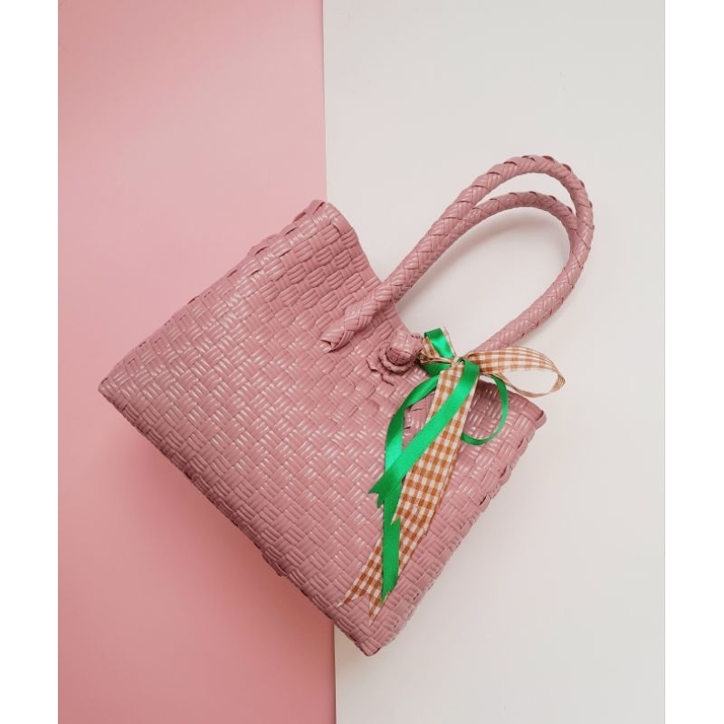 TAS ANYAMAN JALI PREMIUM PATTY S PINK NUDE