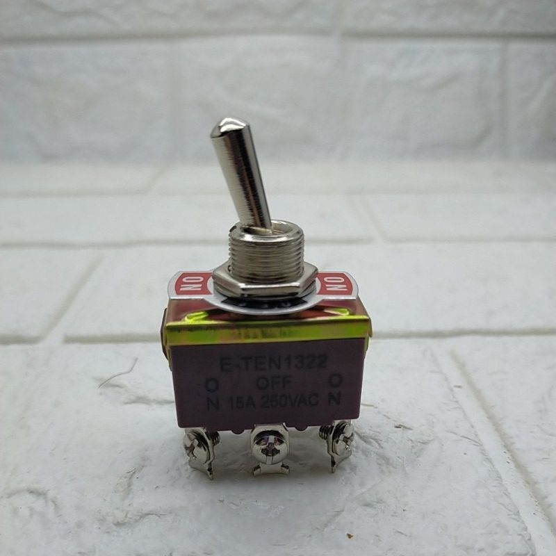 Saklar toggle on-off-on 6 kaki E-Ten 1322