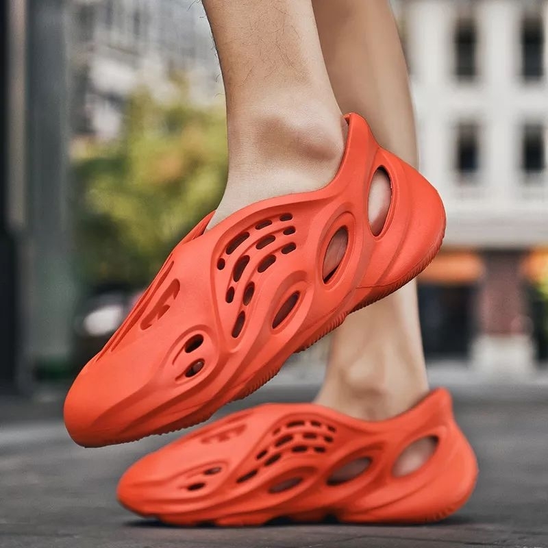 Sepatu Sandal Foam Runner Pria Wanita / Sandal Sepatu Pria Wanita Model Yeezy Foam Runner