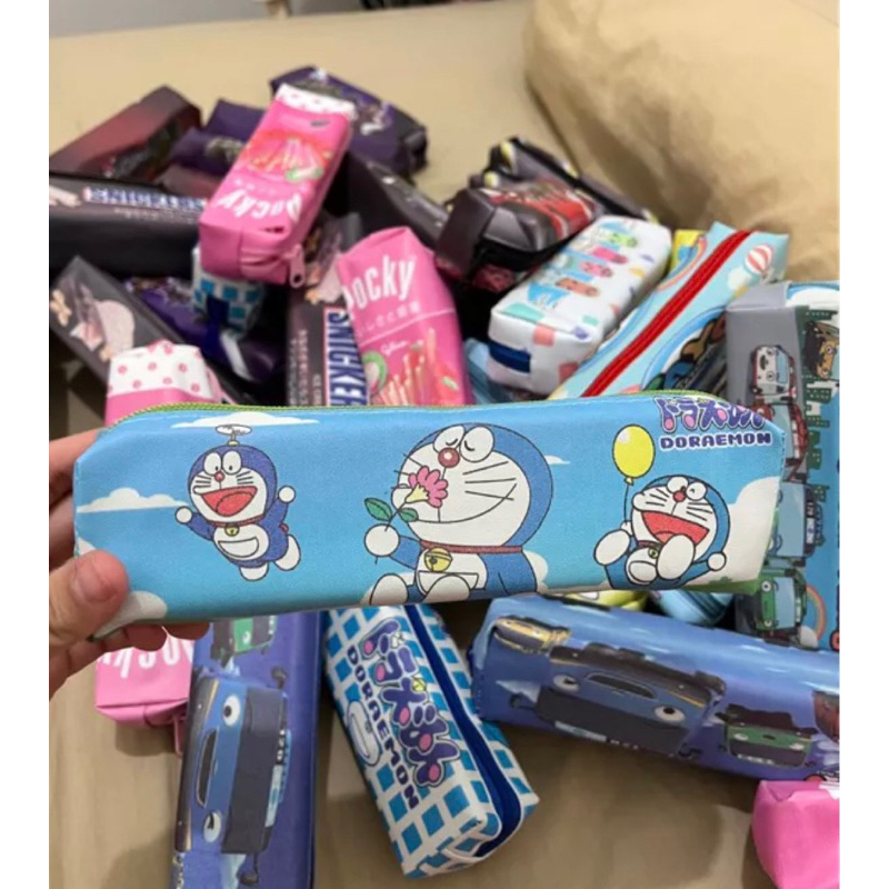 

Tempat pensil anak selusin