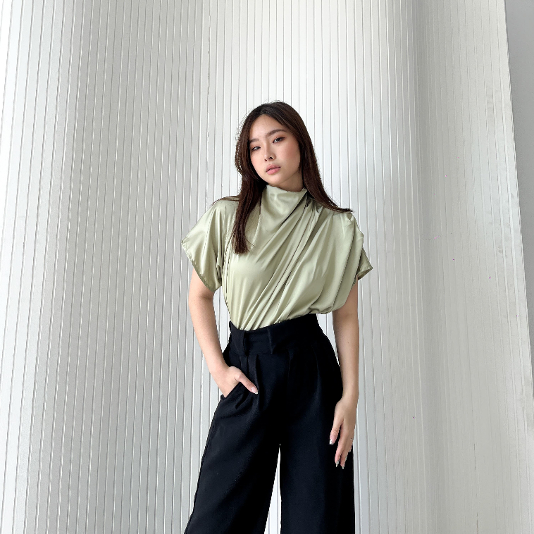 Keily Satin Loose Top / Blouse Kasual / Satin Top / Korean Style