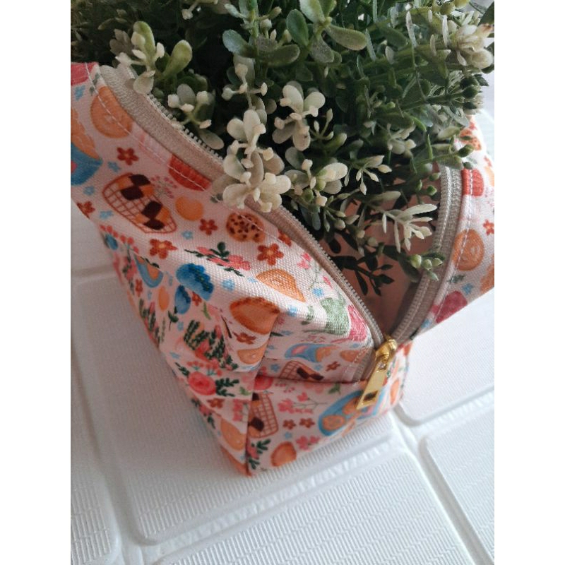 Pouch Besar Makeup Alat Tulis Canvas