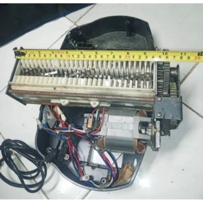 mesin penghacur ketas model no : GEMET 1000C ,VOLTAGE : 220V, no tes ted