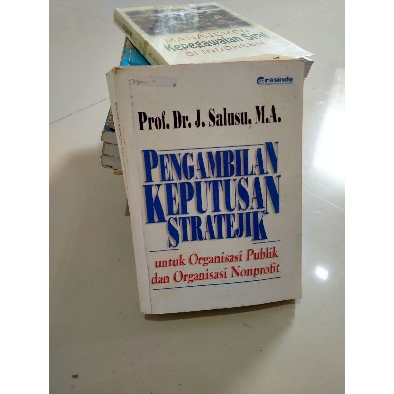 

JUAL BUKU BEKAS PENGAMBILAN KEPUTUSAN STRATEGIK