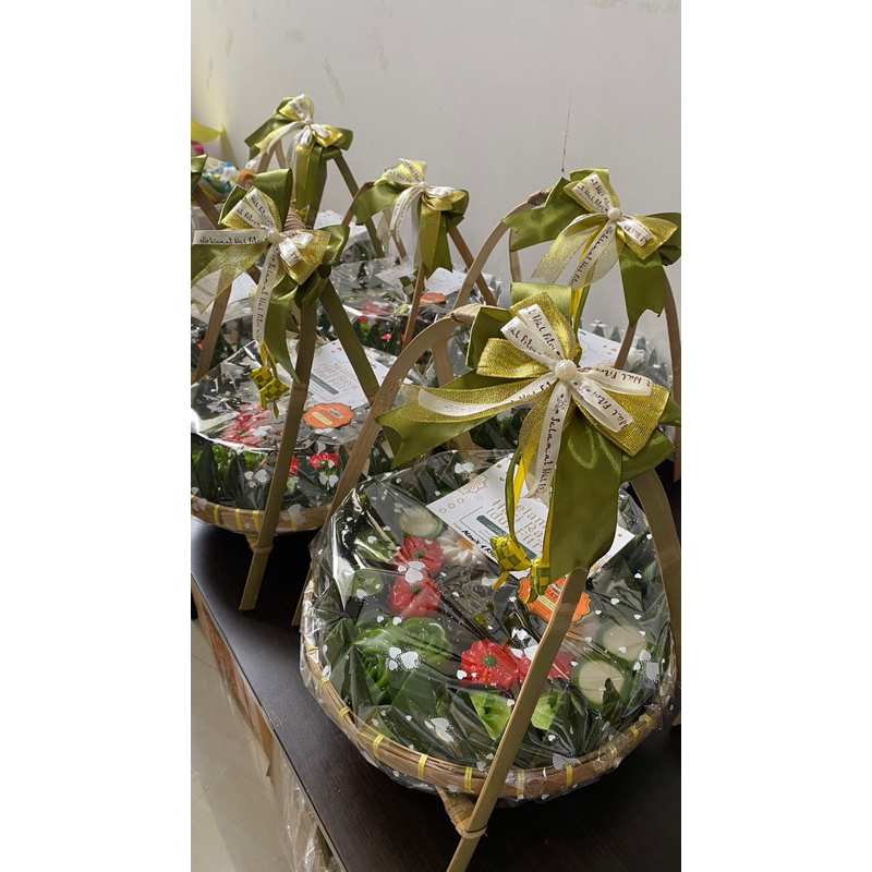 

pita satin hiasan hampers Hari Raya Idul Fitri