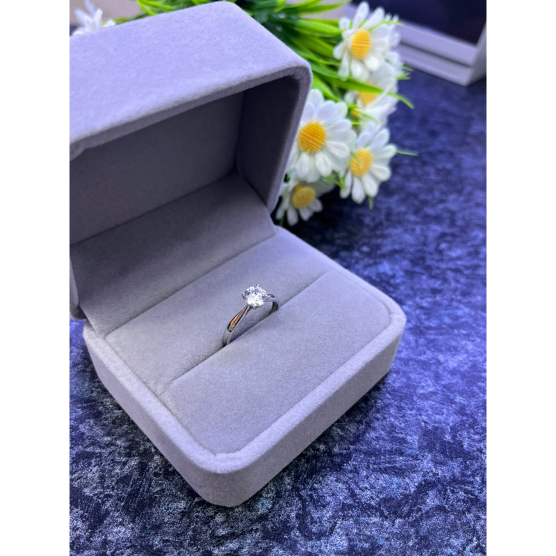 cincin solitare emas 750% cincin solitare swarosky cincin emas cincin emas putih