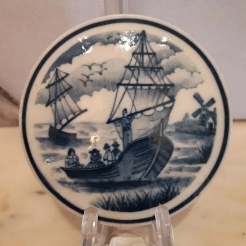 Pajangan Keramik Holland