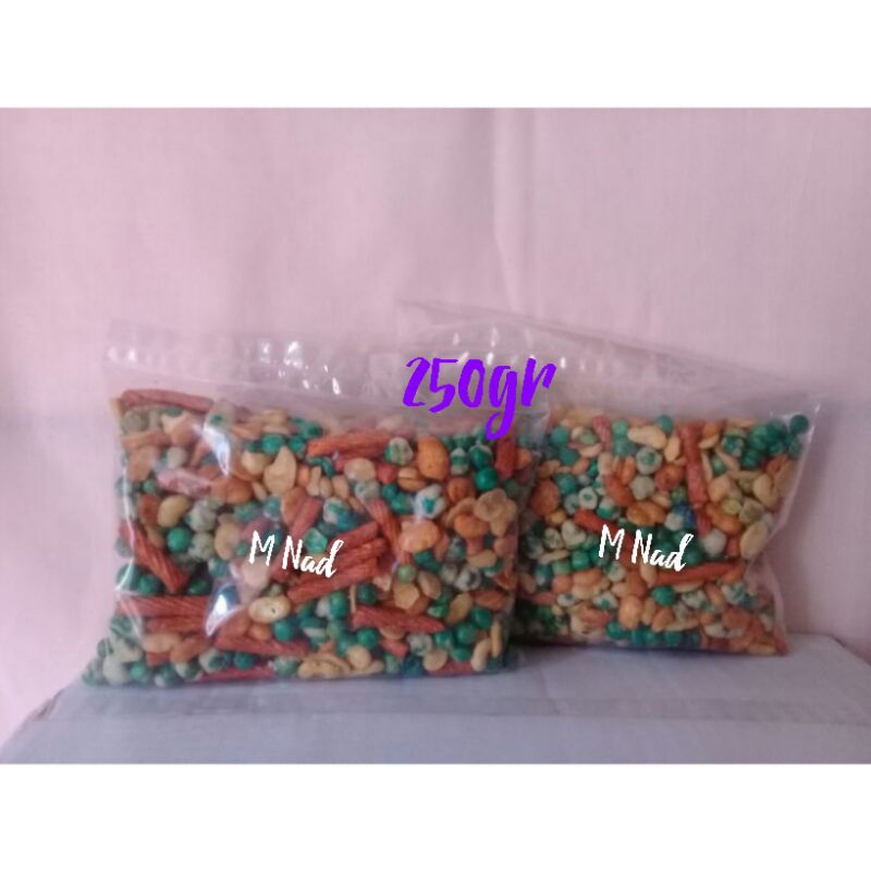 

Kacang Campur/ Koro Campur/ koro mix 250gr