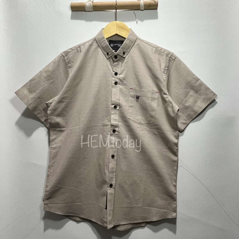 KEMEJA CIGARET PRIA LENGAN PENDEK WARNA CREAM NUDE KEMEJA CIGARET JUMBO CIGARET MURAH KEMEJA CIGARET