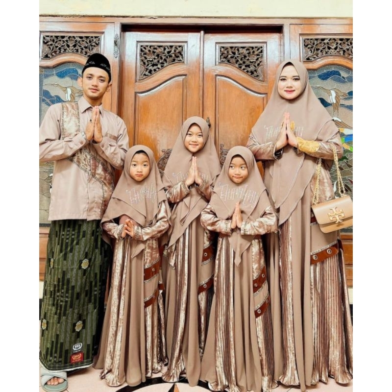 SALWA SYARI COUPLE BY AURAKAY