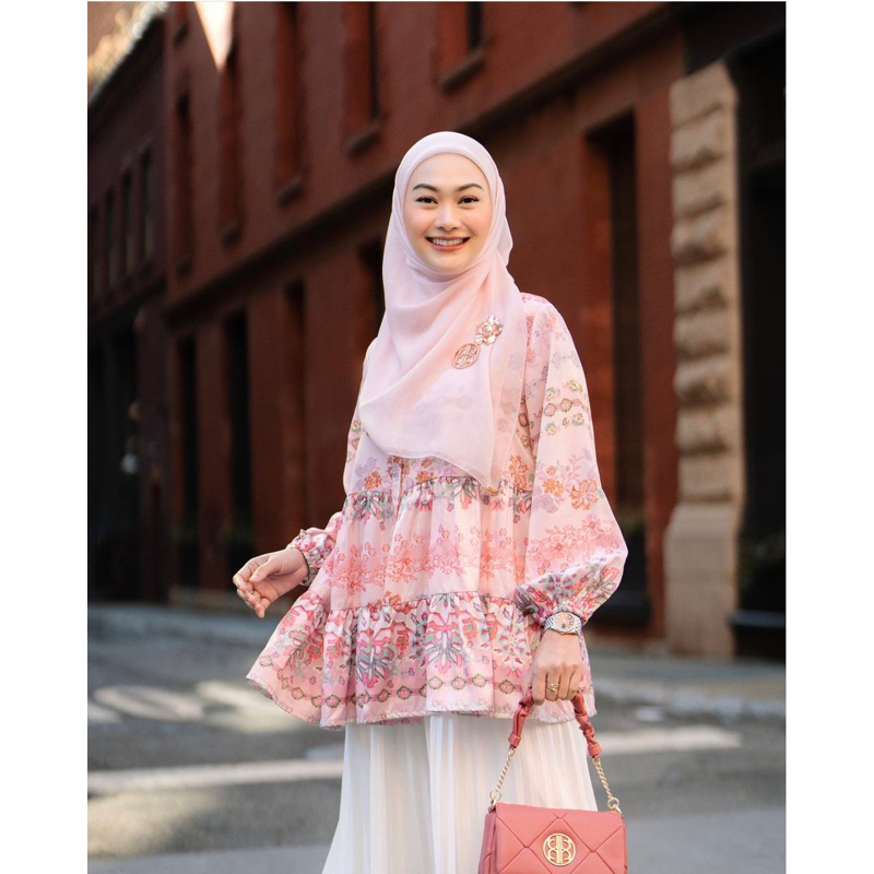 preloved ashmeera tiered shirt pink S / preloved nada puspita