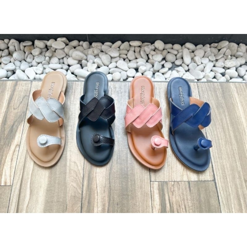 sandal kulit karina series