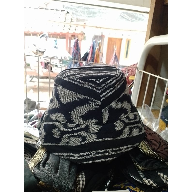 Topi tenun/Bucket hat dewasa, bisa untuk anak 5 tahun keatas