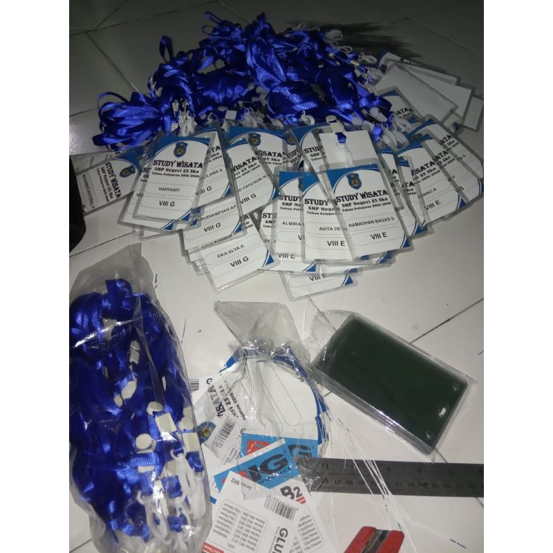 

Paket Id card/name tag/kokardee (tali+plastik mika tebal + id card)