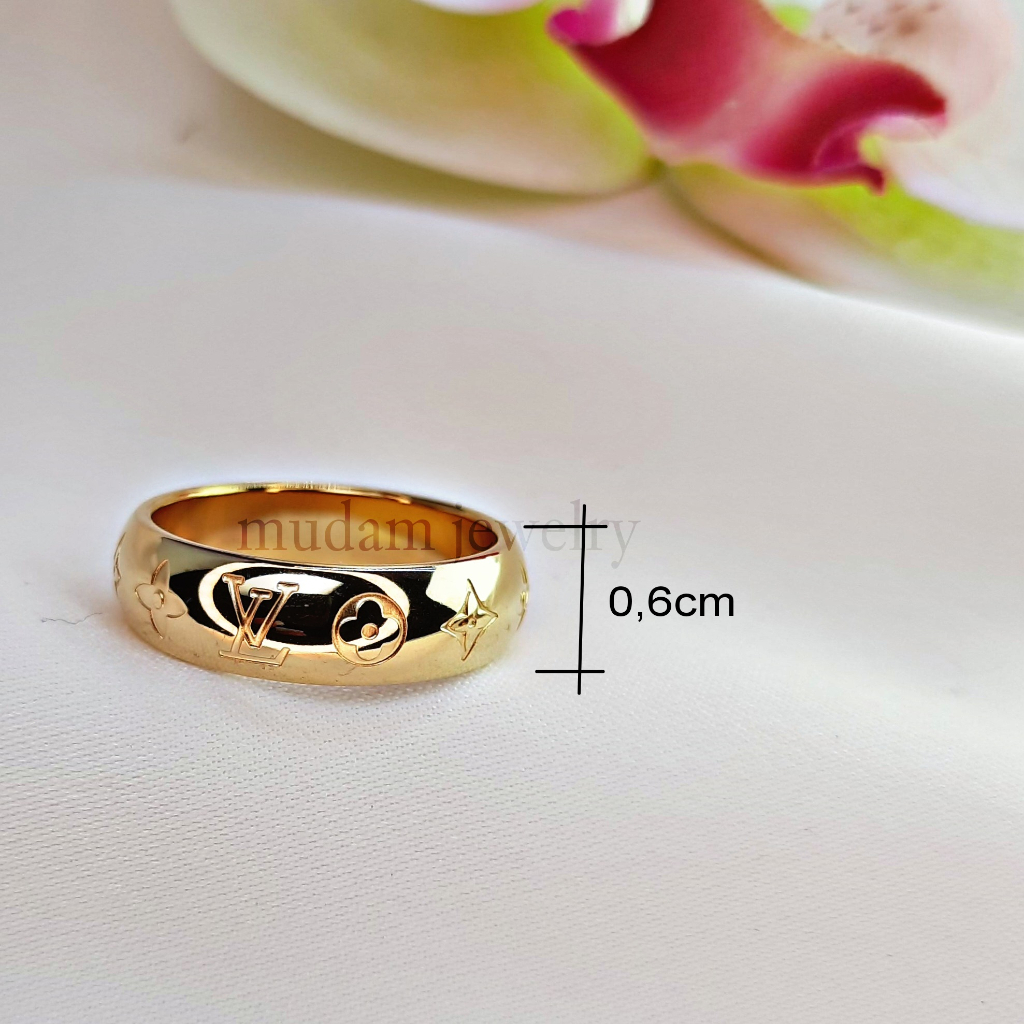 Cincin Titanium L* Dengan Embos Tersedia Warna Gold