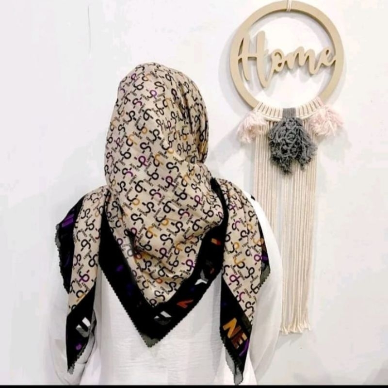 hijab segiempat motif jurney warna cream krudung voal premium