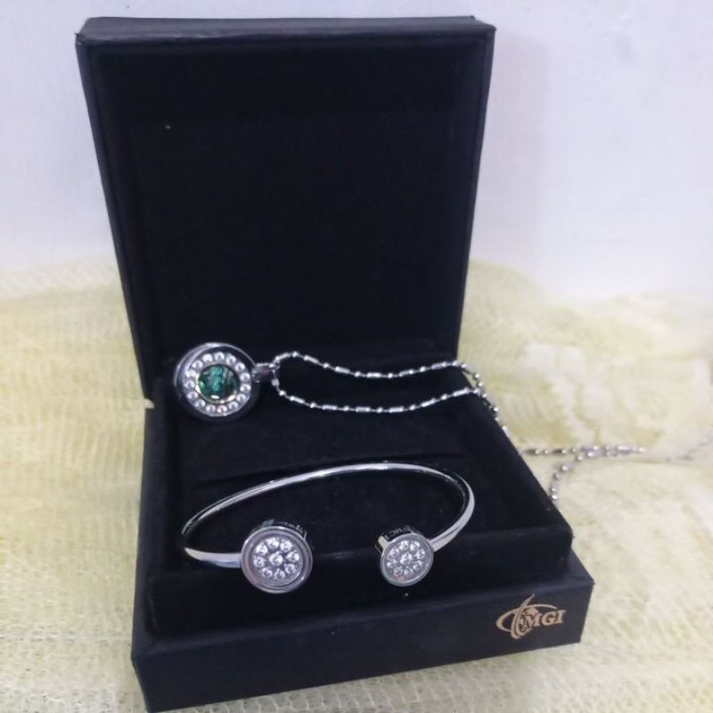 Kalung dan Gelang MCI second