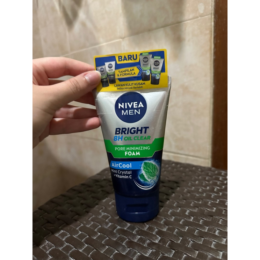 Nivea Men Bright 8H Oil Clear Minimizing Foam Air Cool 50ml / 100ml