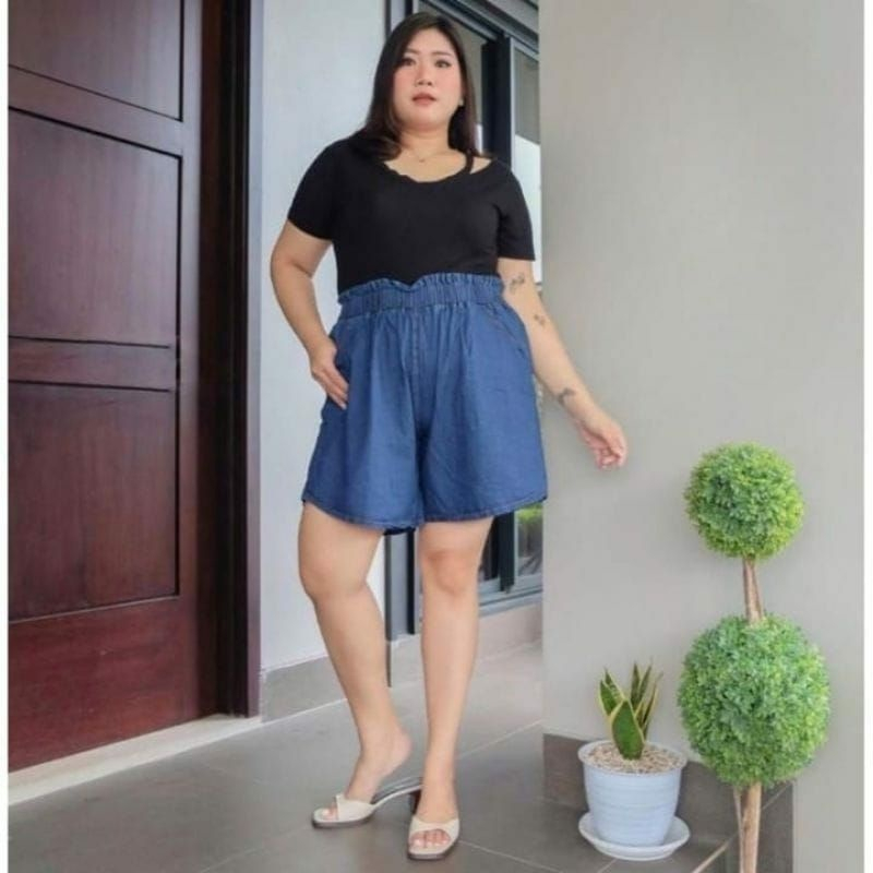 Hot Pants Celana Pendek Jeans Super Jumbo Murah Denim Wanita Muat BB 100 kg
