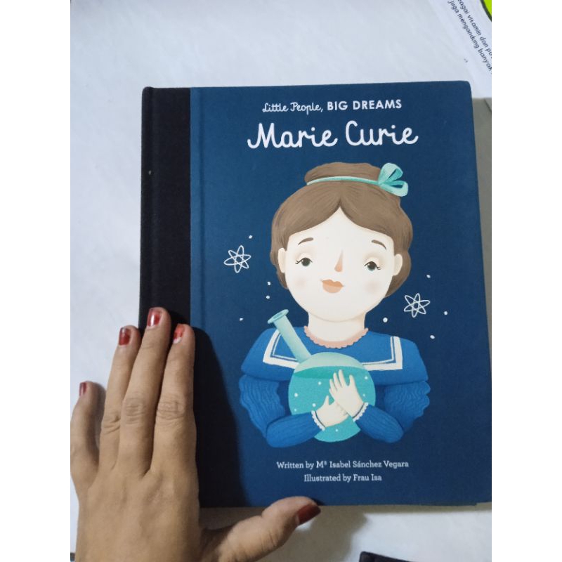 [NEW BOOK] HC Little People Big Dreams - Marie Curie