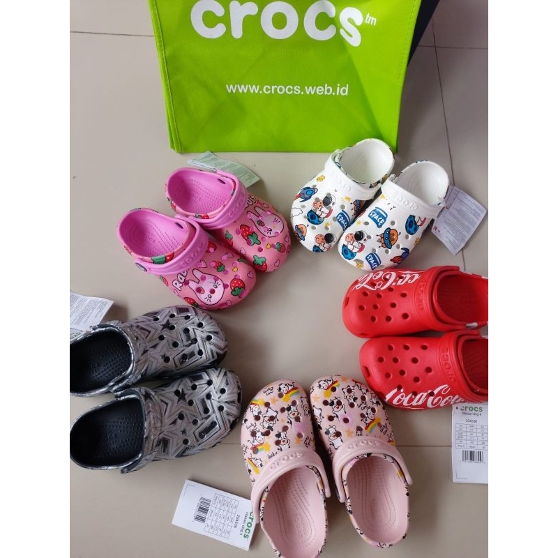 Sandal Crocs Classic Clog kids motif / Sandal anak crocs Classic clog Motif