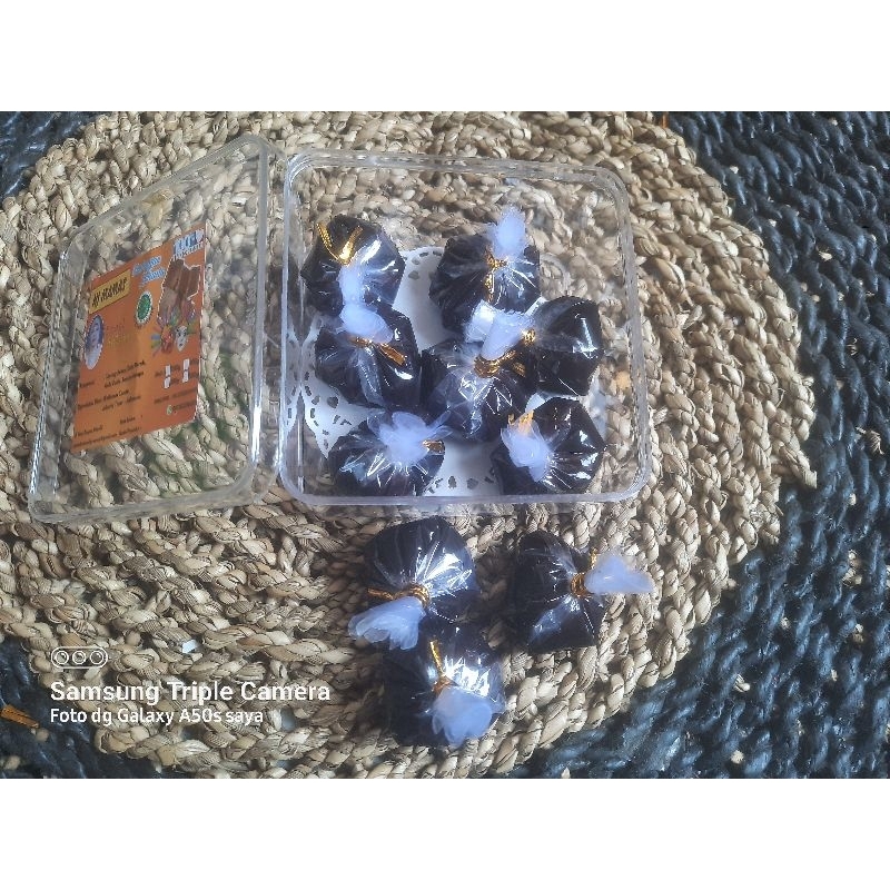 

Hj Mamas - Dodol Toples Ketan Hitam isi 10
