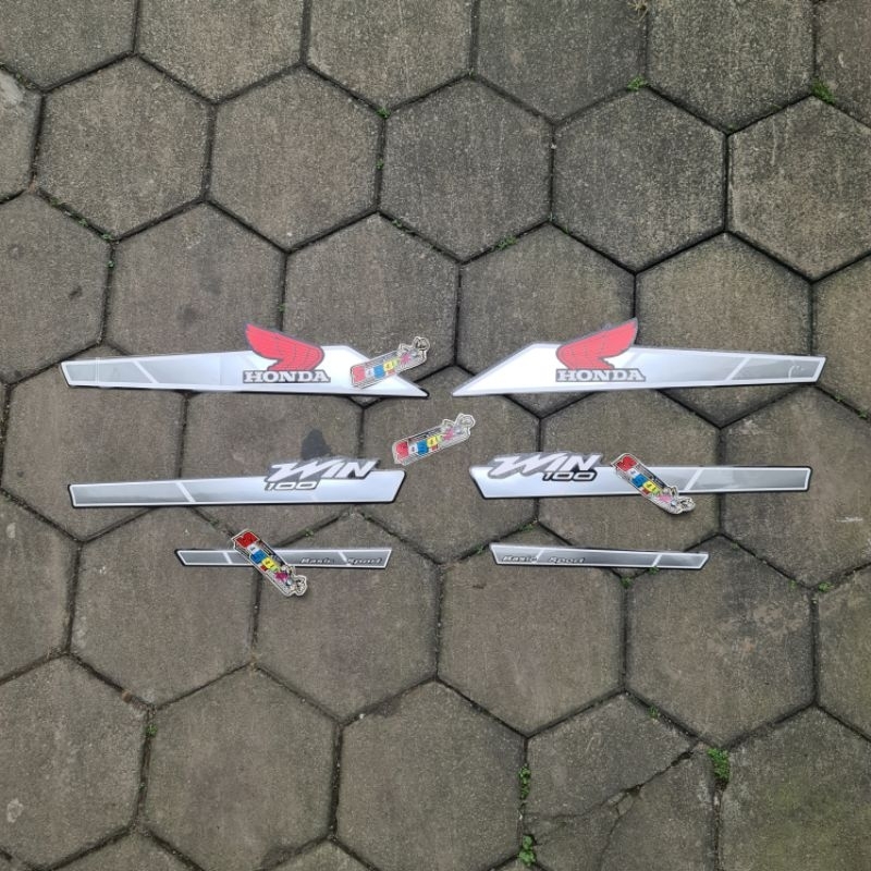 Striping Stiker List Body Variasi Custom Body Set Tangki Honda Win 100 Warna Abu Abu