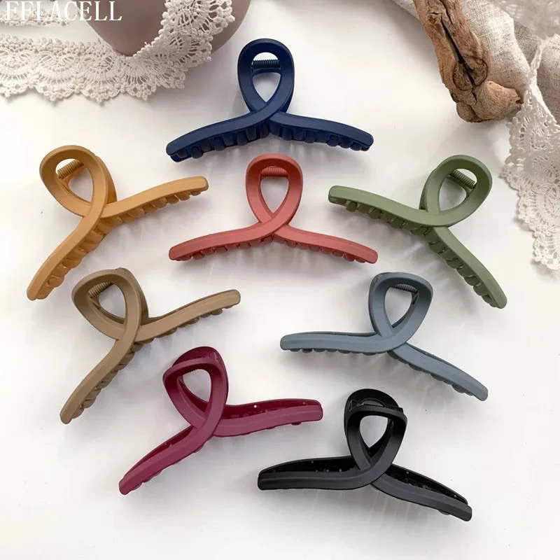 Jedai Jepitan Silang Bulat / Jedai Rambut Doff / Jepitan Rambut Korea / Jepit Rambut Salon Jumbo / Jedai Import / Jedai Fashion