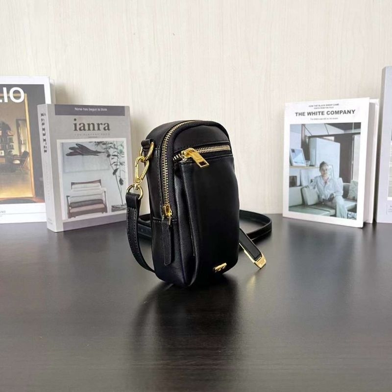 tas kecil tumi voyageur katy crossbody hitam new series selempang cewek kulit p1shoes