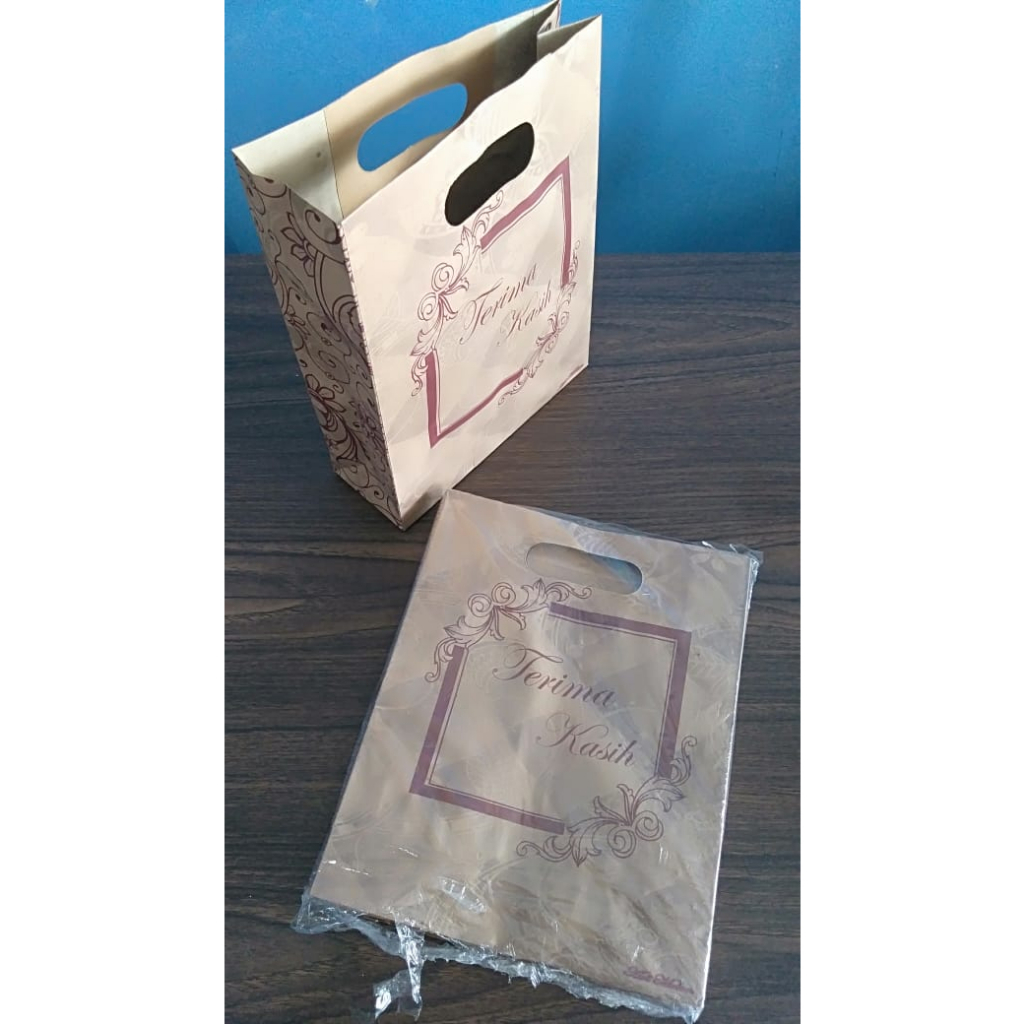

TAS KERTAS CB AM PLONG "TERIMA KASIH