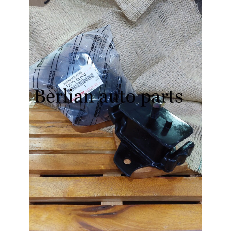 ENGINE MOUNTING HILUX REVO