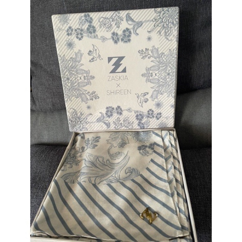 Preloved Scarf Zaskia Sungkar - Peony Scarf Zaskia Sungkar